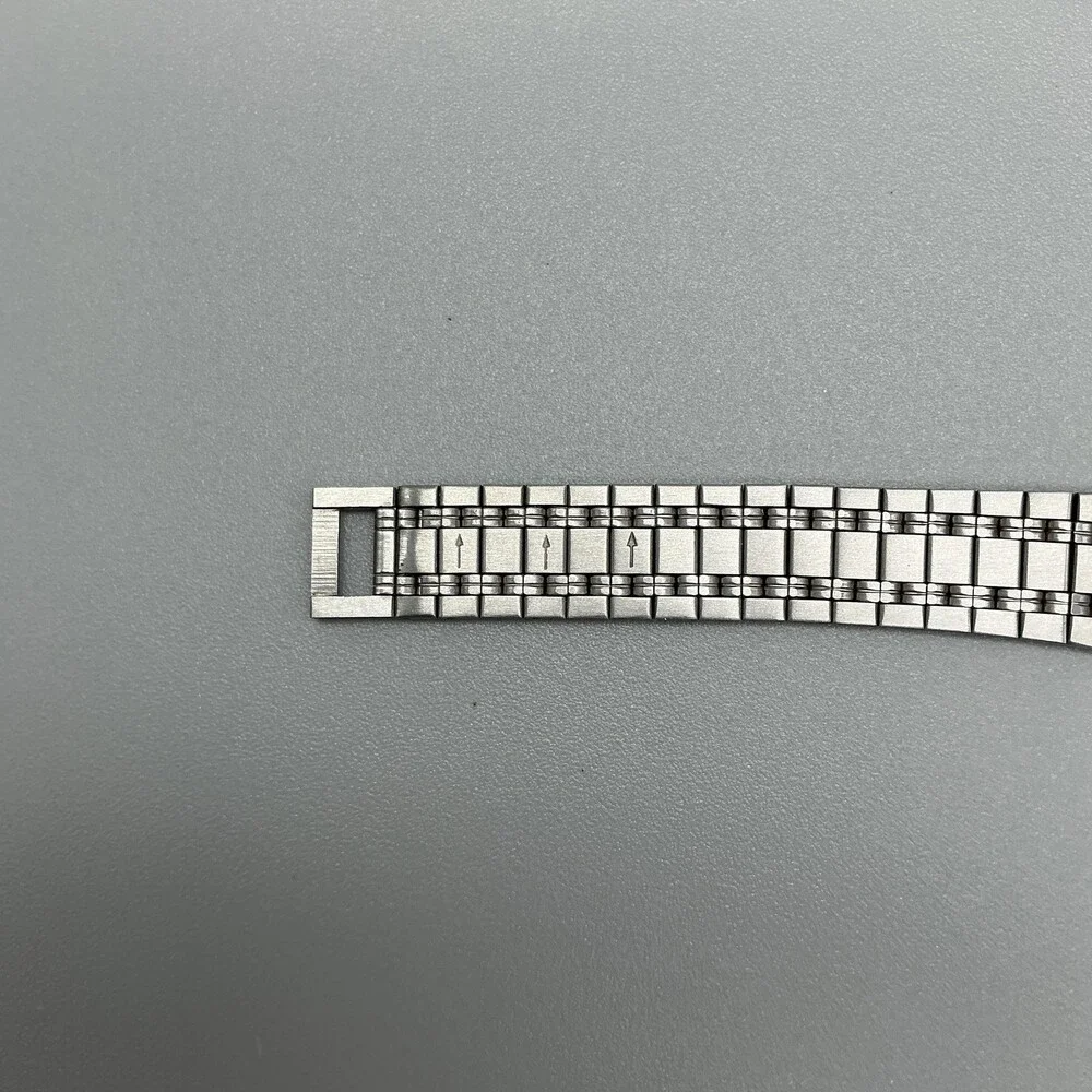 Vintage Gucci 9000L Womens Watch 25mm Silver Gold Tone Date New Battery 7.25